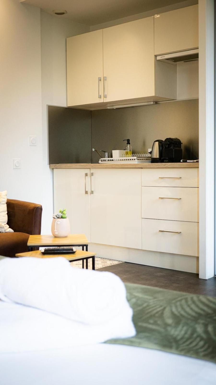 Suit'Home Commerce Angers Exterior photo